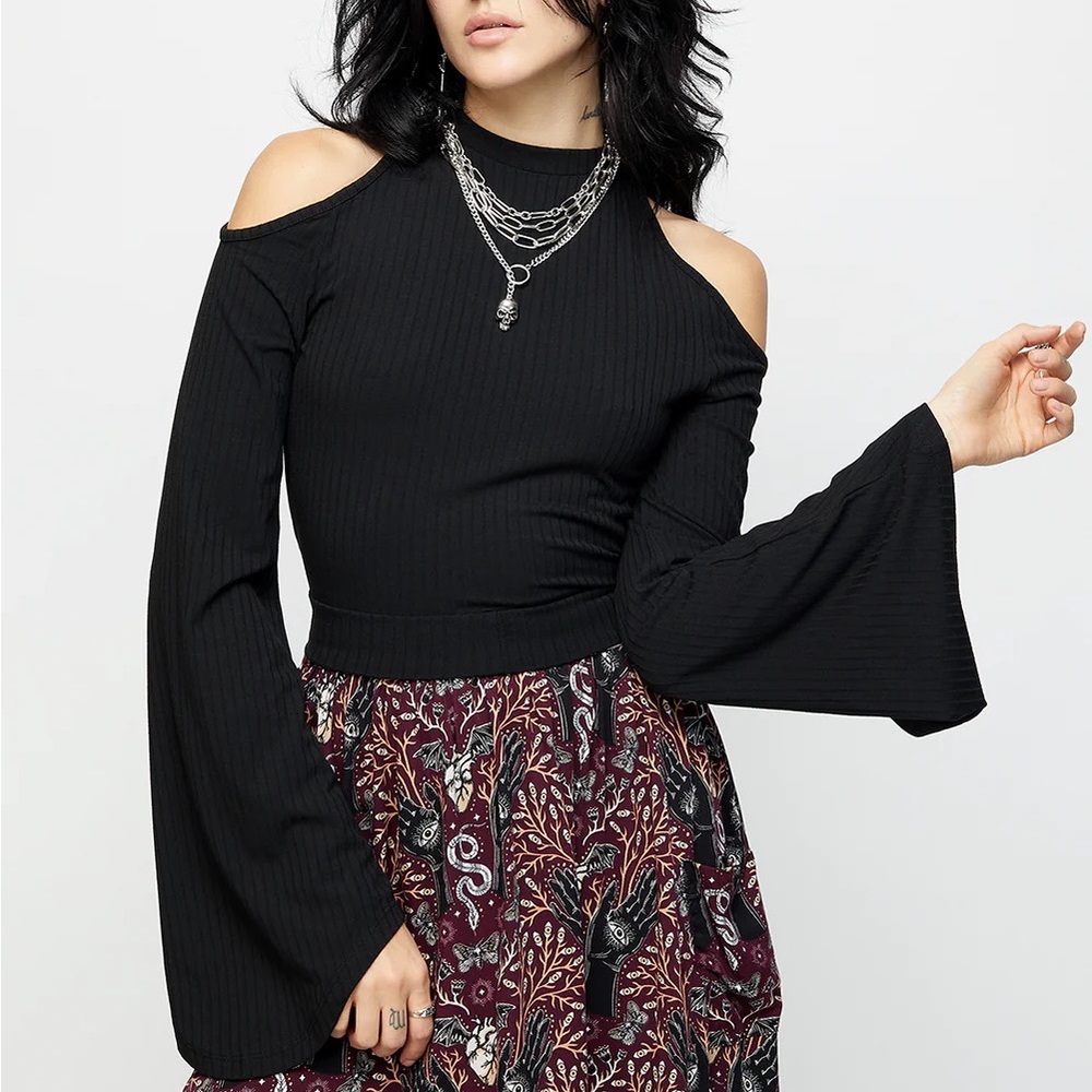 Disturbia Elixir Tie Back CropTop black ribbed open back cold shoulder plus size